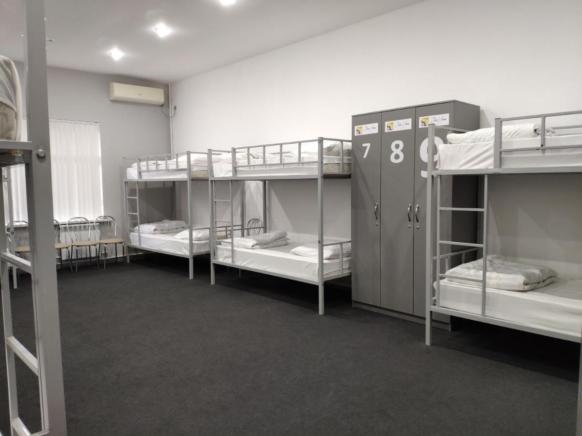 Jules Verne Hostel Ташкент Екстер'єр фото