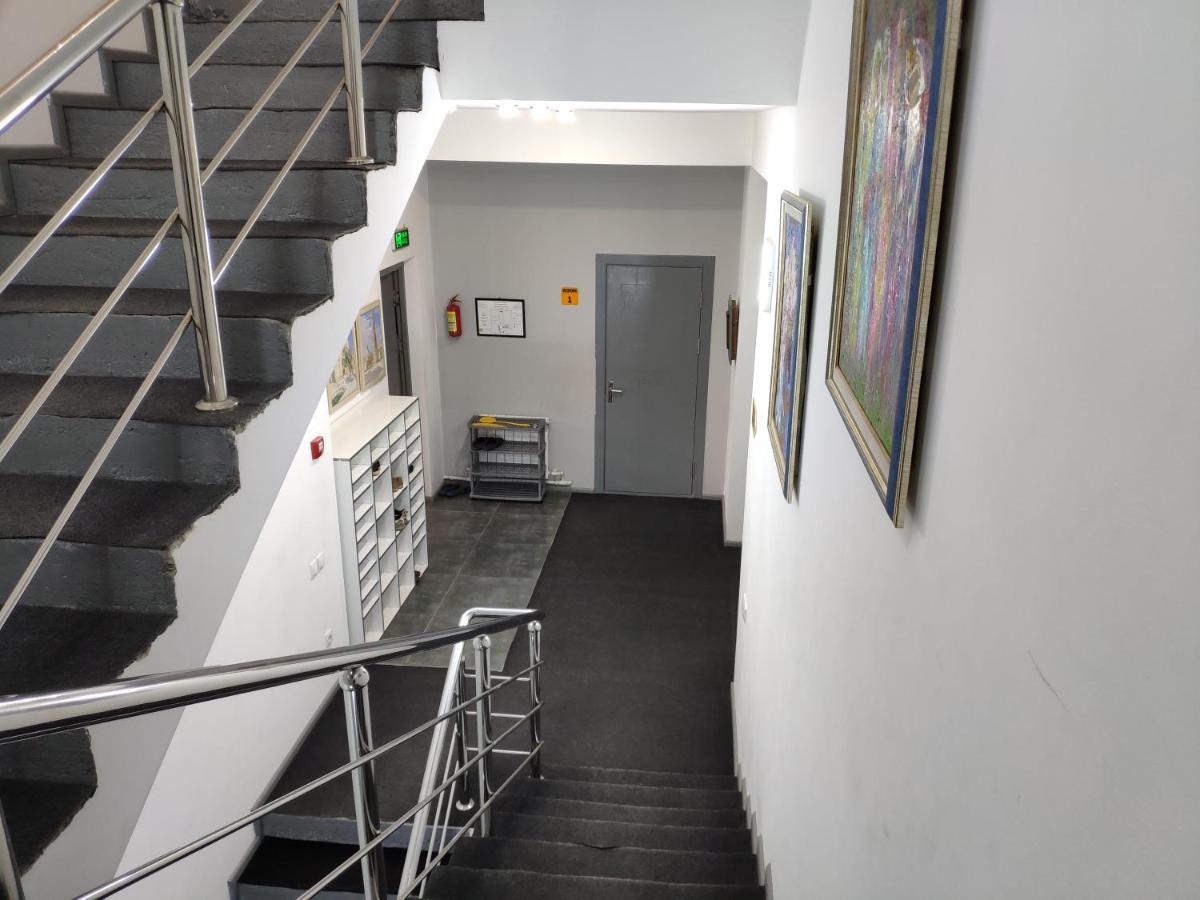 Jules Verne Hostel Ташкент Екстер'єр фото