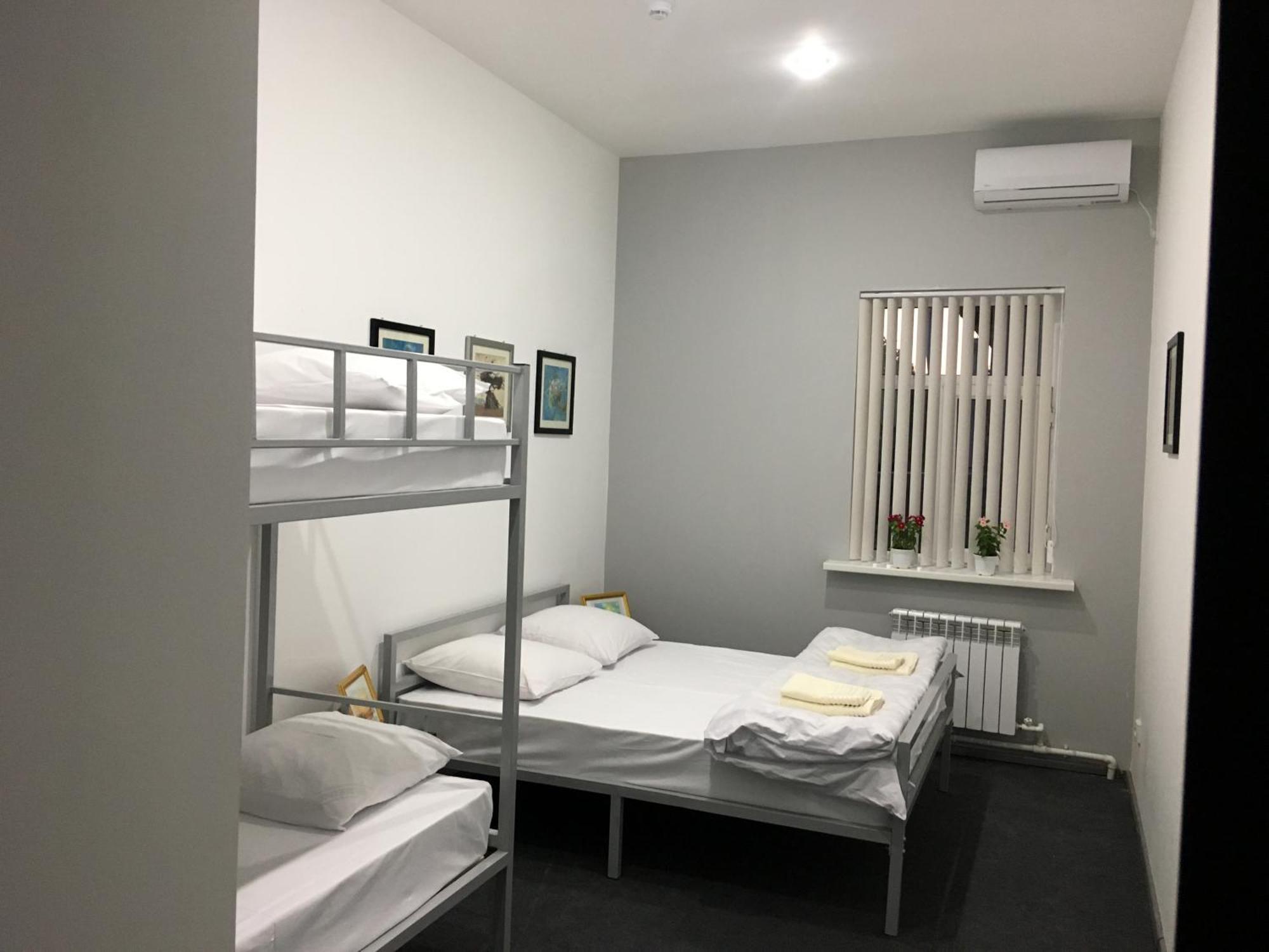 Jules Verne Hostel Ташкент Екстер'єр фото