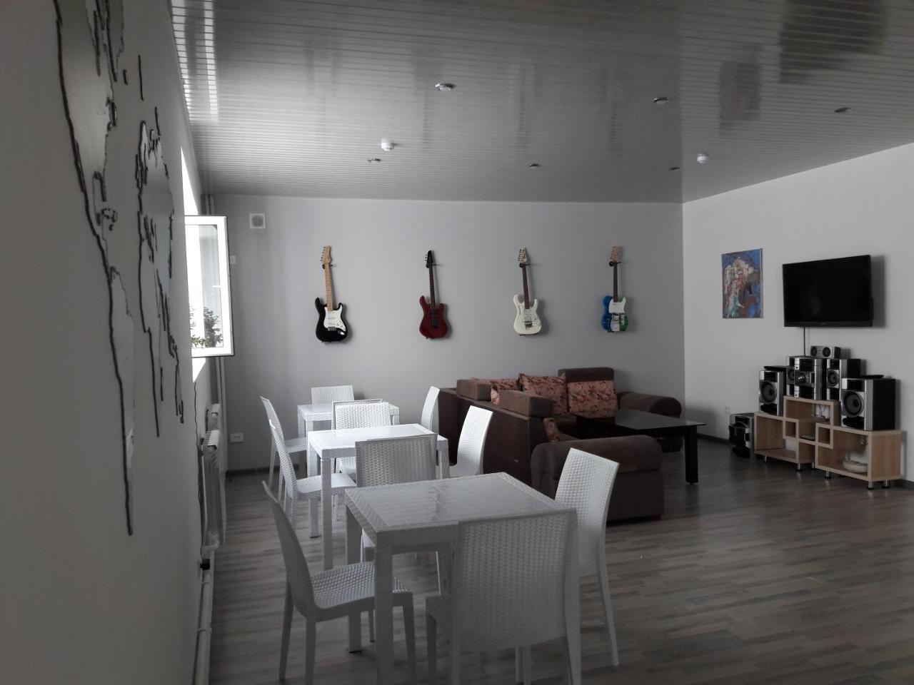 Jules Verne Hostel Ташкент Екстер'єр фото