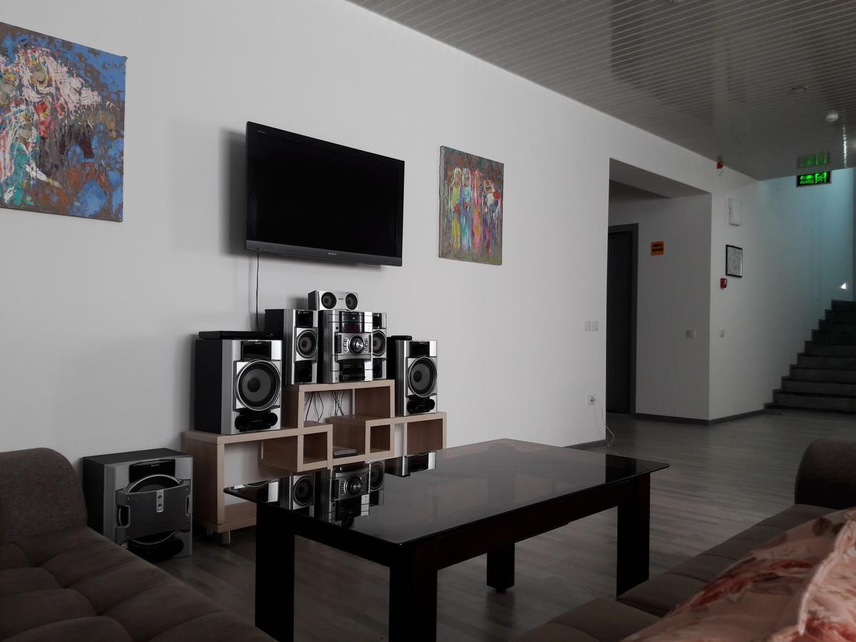 Jules Verne Hostel Ташкент Екстер'єр фото